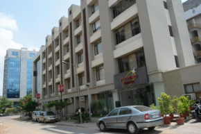 Отель Hotel Platinum Residency  Ахмедабад
